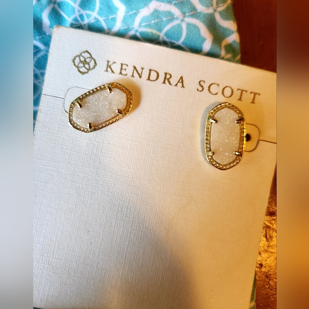 Kendra Scott, Ellie Gold Stud Earrings, White/Gold/Shimmer/Sparkle